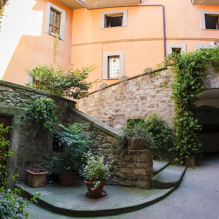 La Rosa Scarlatta Apartment Viterbo Exterior foto