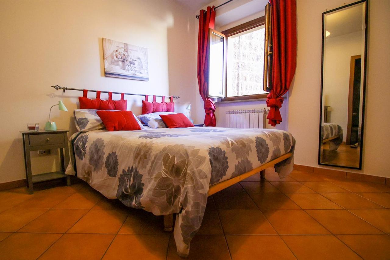 La Rosa Scarlatta Apartment Viterbo Exterior foto